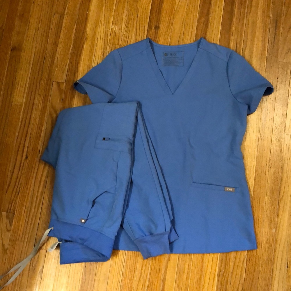 Figs light blue jogger scrub set size xs